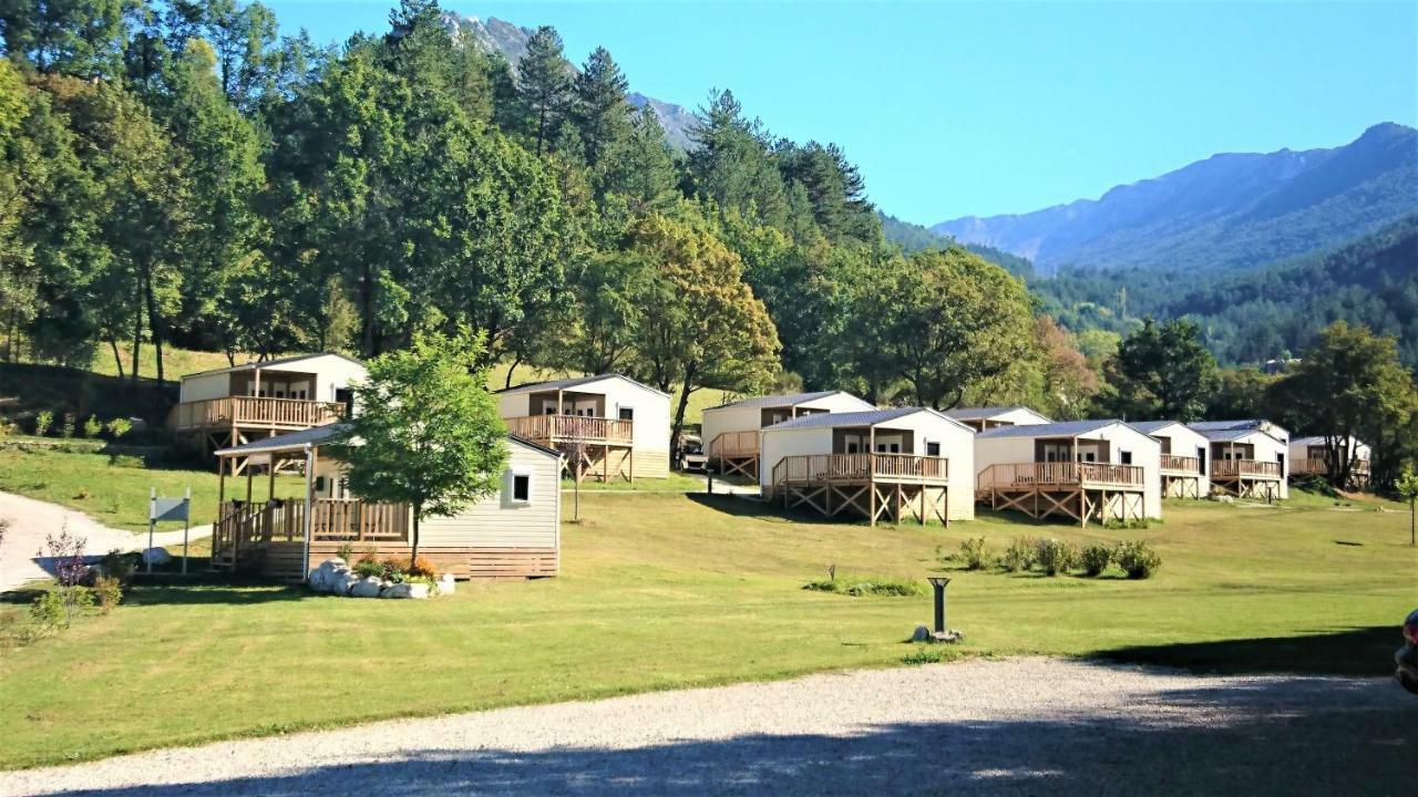 Camping Les Framboiseilles Hotel Castellane Bagian luar foto